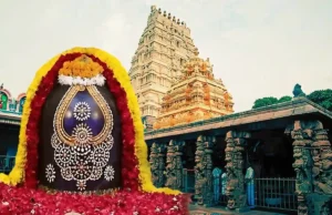 मल्लिकार्जुन ज्योतिर्लिंग श्रीशैलम: इतिहास, ज्योतिर्लिंग महत्व और अद्भुत वास्तुकला का संपूर्ण गाइड श्रीशैलम स्थित मल्लिकार्जुन ज्योतिर्लिंग मंदिर का पवित्र दृश्य और भव्य वास्तुकला।