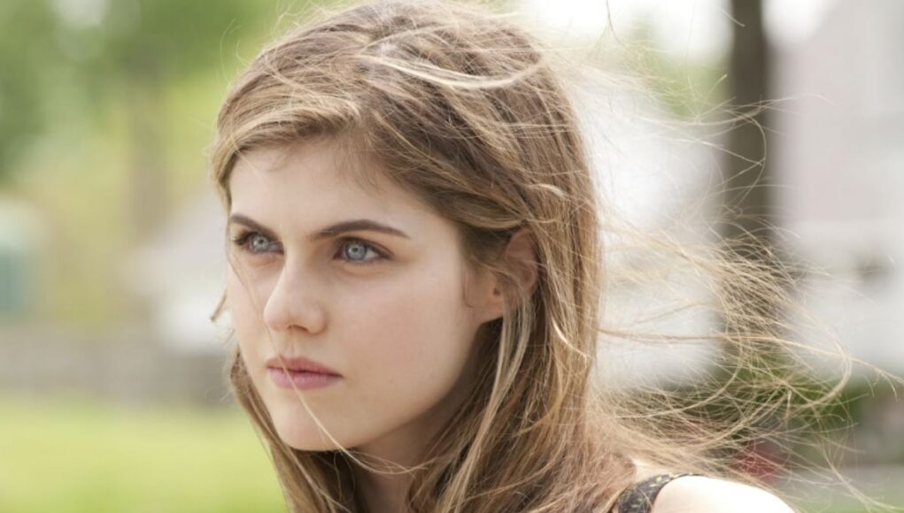 Famous Hollywood Actresses-Alexandra Daddario