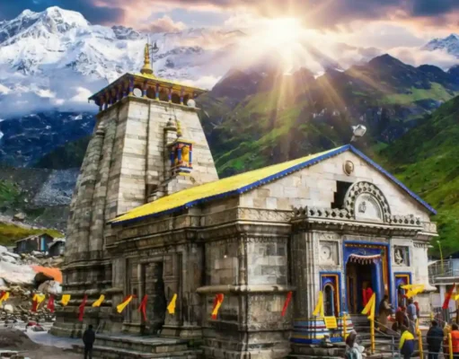 Kedarnath Jyotirlinga: Highest Jyotirlinga in the Himalayas Kedarnath Jyotirlinga Temple in the Garhwal Himalayas, one of the 12 sacred Jyotirlingas of Lord Shiva, surrounded by snow-clad mountains.