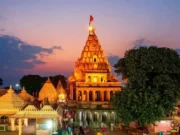 Mahakaleshwar Jyotirlinga: Ujjain’s Sacred South-Facing Shiva Temple Mahakaleshwar Jyotirlinga temple in Ujjain during evening aarti