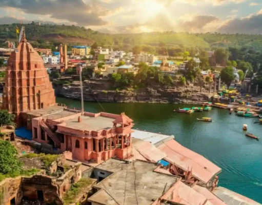 Omkareshwar Jyotirlinga: Madhya Pradesh’s Sacred Island Temple Omkareshwar Jyotirlinga Temple on Narmada River island at Mandhata, Madhya Pradesh