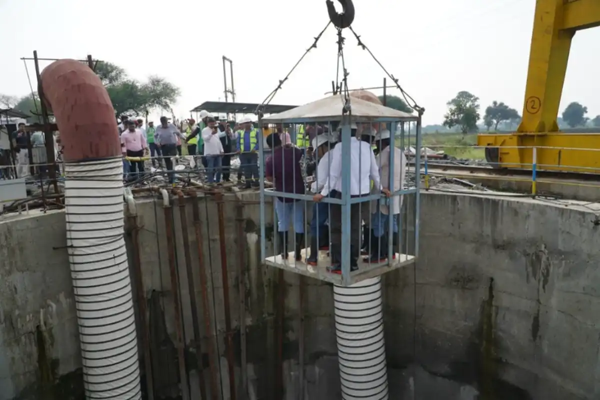Officials and engineers inspect a shaft of the Kanh Closed Duct project, a key initiative for Simhastha 2028 preparations.